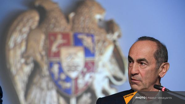 Пресс-конференция второго президента Армении Роберта Кочаряна для российских журналистов (4 марта 2021). Еревaн - Sputnik Армения