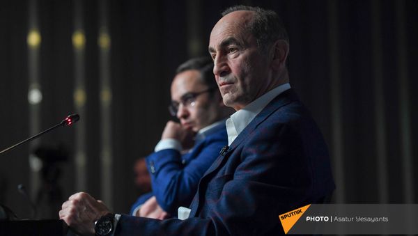 Пресс-конференция второго президента Армении Роберта Кочаряна для российских журналистов (4 марта 2021). Еревaн - Sputnik Армения