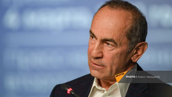 Пресс-конференция второго президента Армении Роберта Кочаряна для российских журналистов (4 марта 2021). Еревaн - Sputnik Արմենիա