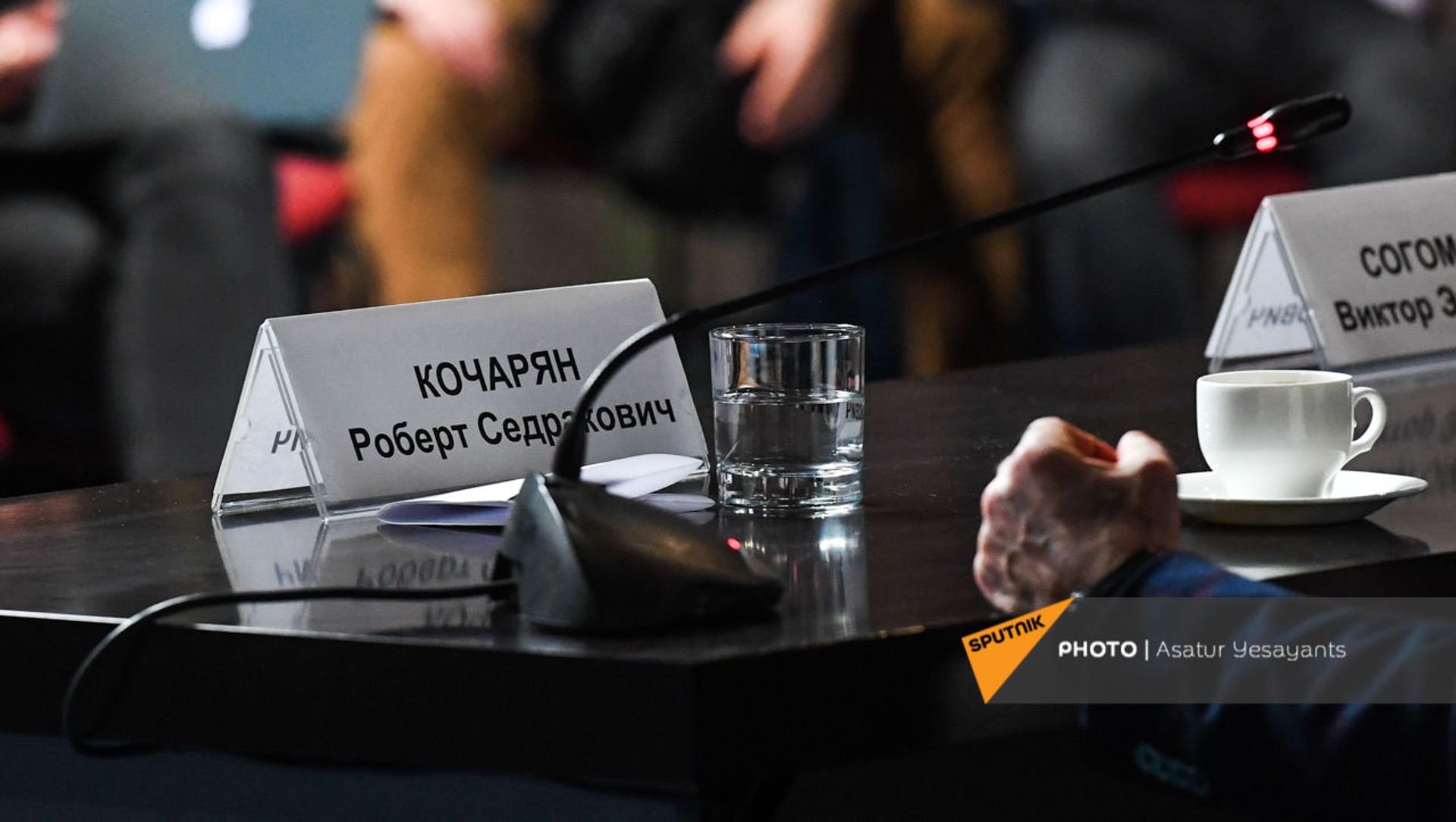 Пресс-конференция второго президента Армении Роберта Кочаряна для российских журналистов (4 марта 2021). Еревaн Пресс-конференция второго президента Армении Роберта Кочаряна для российских журналистов (4 марта 2021). Еревaн - Sputnik Армения, 1920, 05.04.2021