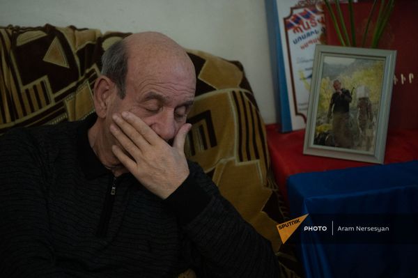 Валерий Ханумян - отец Тиграна Ханумяна, погибшего на войне в Карабахе Валерий Ханумян - отец Тиграна Ханумяна, погибшего на войне в Карабахе - Sputnik Армения