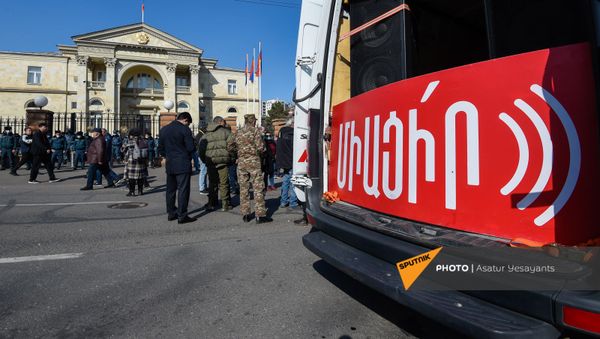Акция протеста на проспекте Баграмяна (6 марта 2021). Ереван - Sputnik Արմենիա