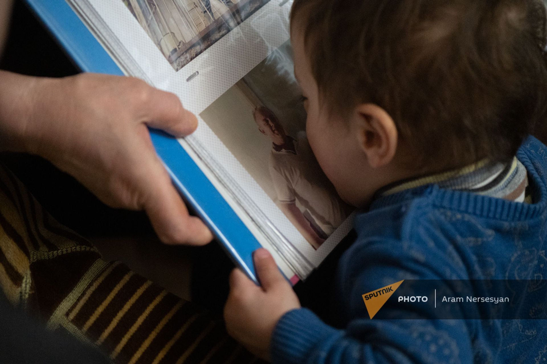 «Թուրքերը վերջանան, պապան տուն կգա...». Տիգրանի 5-ամյա դուստրը սպասում է նրա վերադարձին... - Sputnik Արմենիա, 1920, 12.03.2021