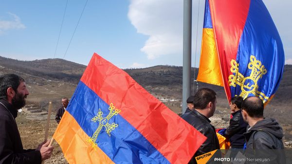 Церемония водружения государственного флага Армении в Шурнухе (7 марта 2021). Сюник - Sputnik Армения