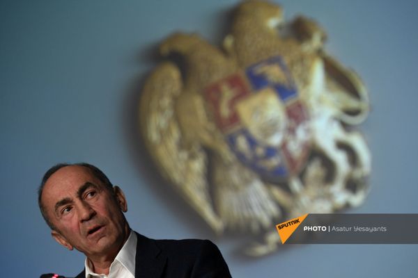 Пресс-конференция второго президента Армении Роберта Кочаряна для российских журналистов (4 марта 2021). Еревaн Пресс-конференция второго президента Армении Роберта Кочаряна для российских журналистов (4 марта 2021). Еревaн - Sputnik Армения