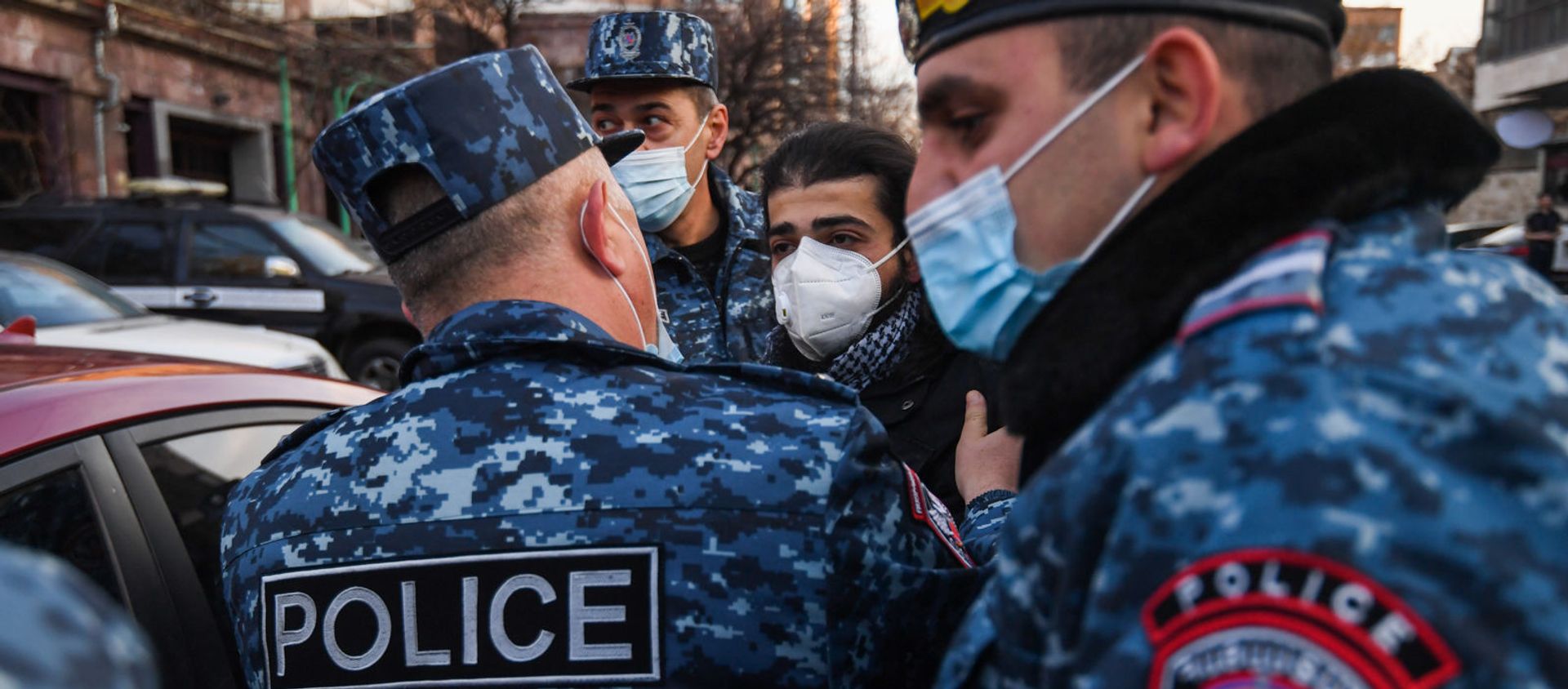 Стычка полицейских и участников митинга оппозиции (9 марта 2021). Еревaн Стычка полицейских и участников митинга оппозиции (9 марта 2021). Еревaн - Sputnik Армения, 1920, 16.06.2021