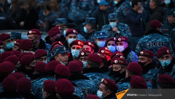 Полиция на митинге оппозиции (9 марта 2021). Еревaн - Sputnik Армения