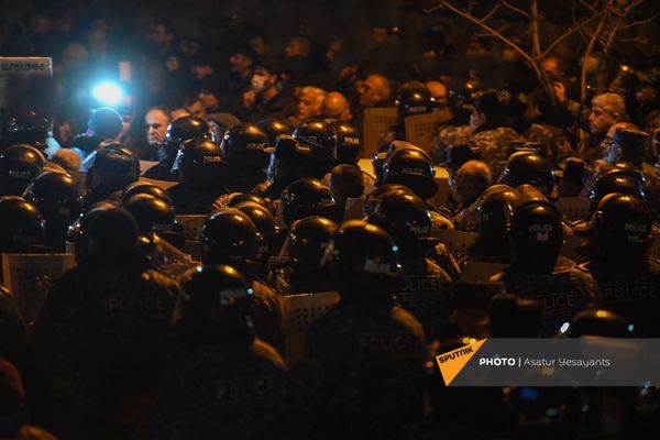 Полиция на митинге оппозиции (9 марта 2021). Еревaн - Sputnik Армения