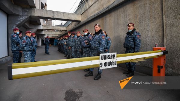 Ситуация на улице Демирчяна (10 марта 2021). Еревaн - Sputnik Արմենիա