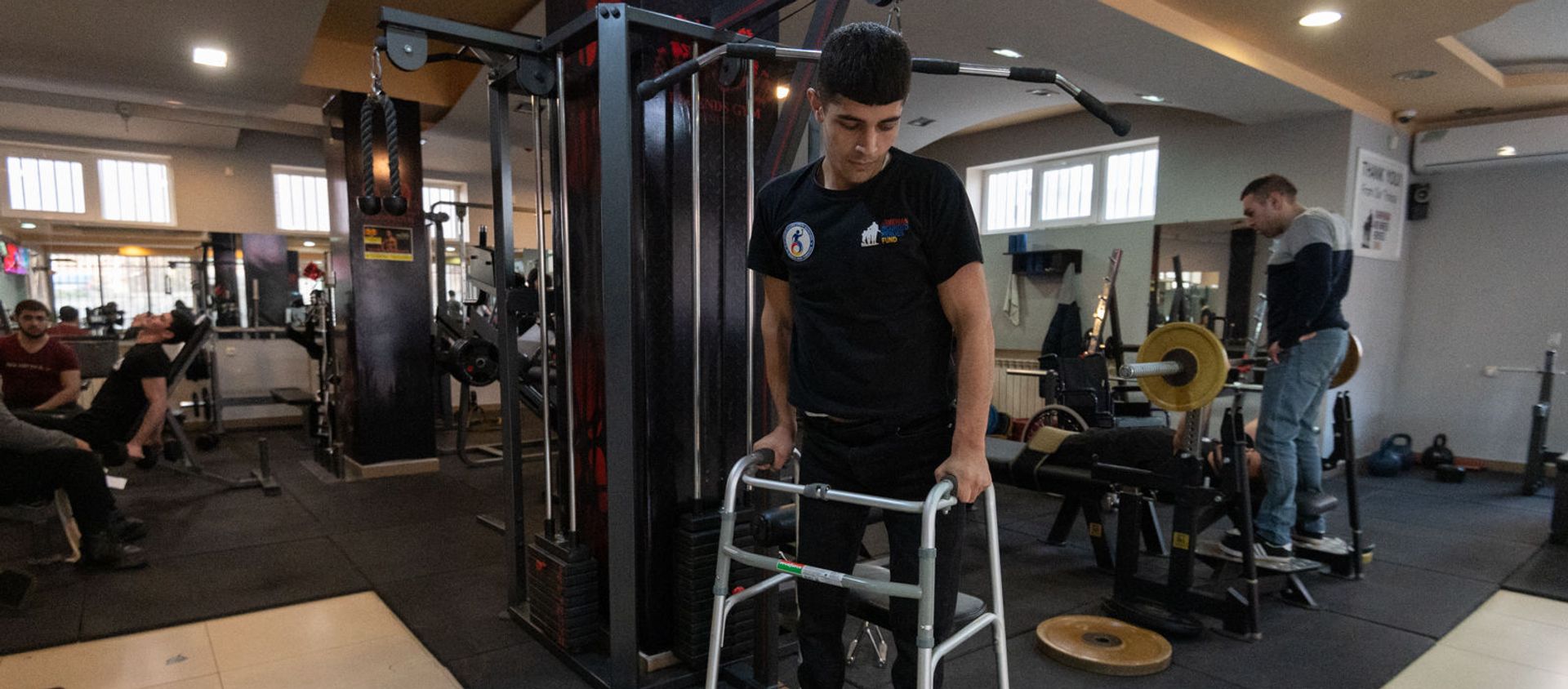 Участник последней карабахской войны Саркис Арутюнян восстанавливает силы в спортзале Легенды Федерации спорта инвалидов РА - Sputnik Армения, 1920, 22.04.2021