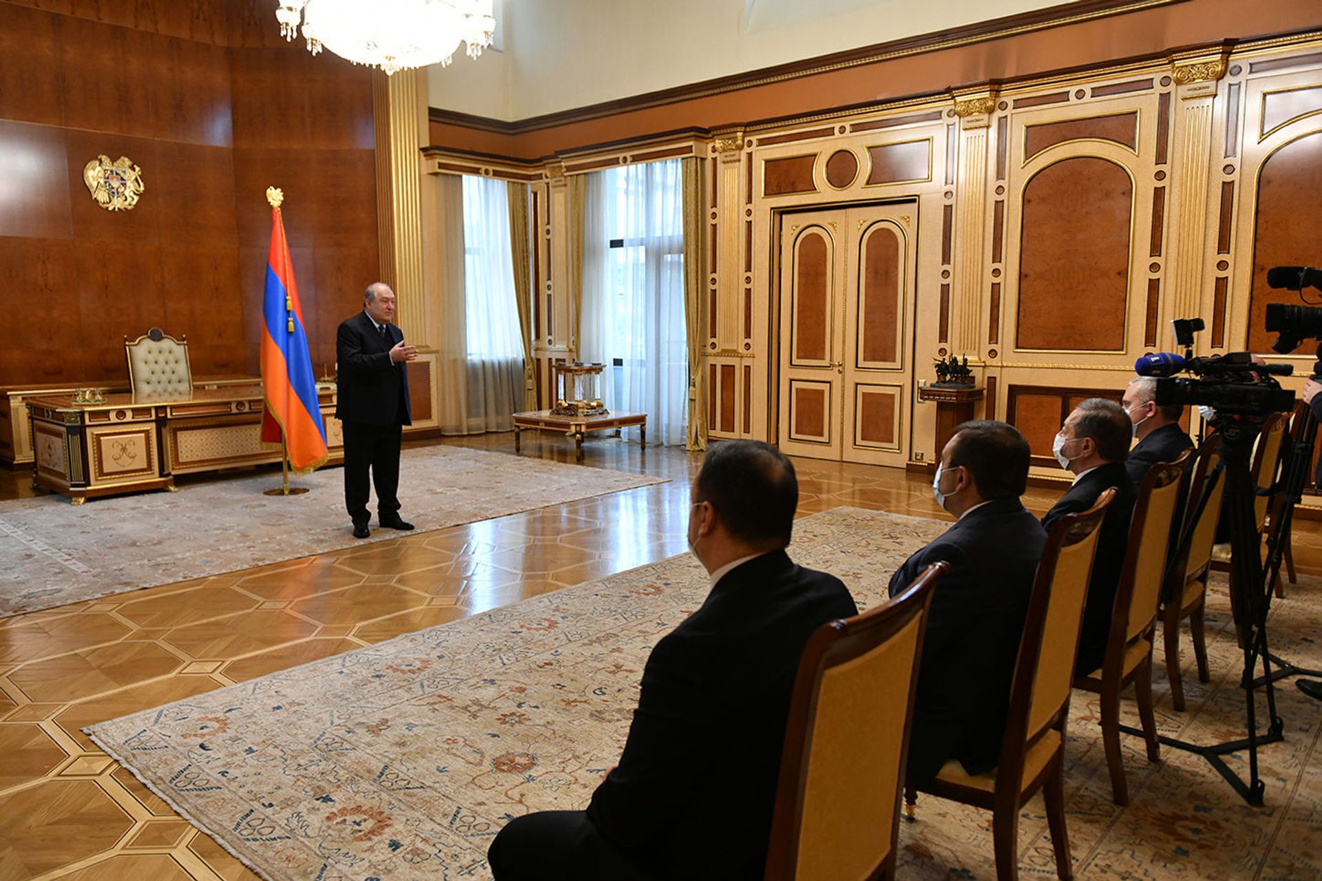 «Տղա՛ս, դու պիտի շարունակես այն, ինչ հայրդ քեզ է ժառանգել». ՀՀ նախագահը պարգևներ է հանձնել - Sputnik Արմենիա, 1920, 18.03.2021