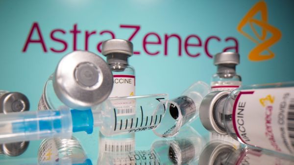 Вакцина AstraZeneca - Sputnik Армения