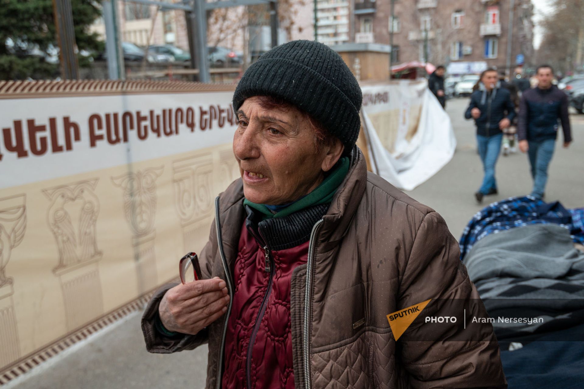 Павильоны у церкви Григор Лусаворич: уличные торговцы в панике, мэрия Еревана отчитывается Павильоны у церкви Григор Лусаворич: уличные торговцы в панике, мэрия Еревана отчитывается - Sputnik Армения, 1920, 18.03.2021