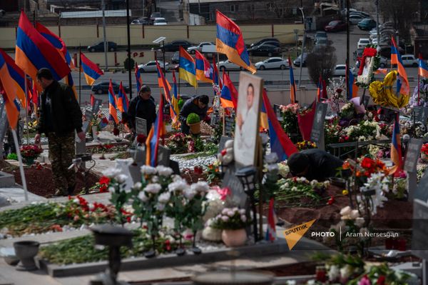Военный пантеон Ераблур - Sputnik Армения