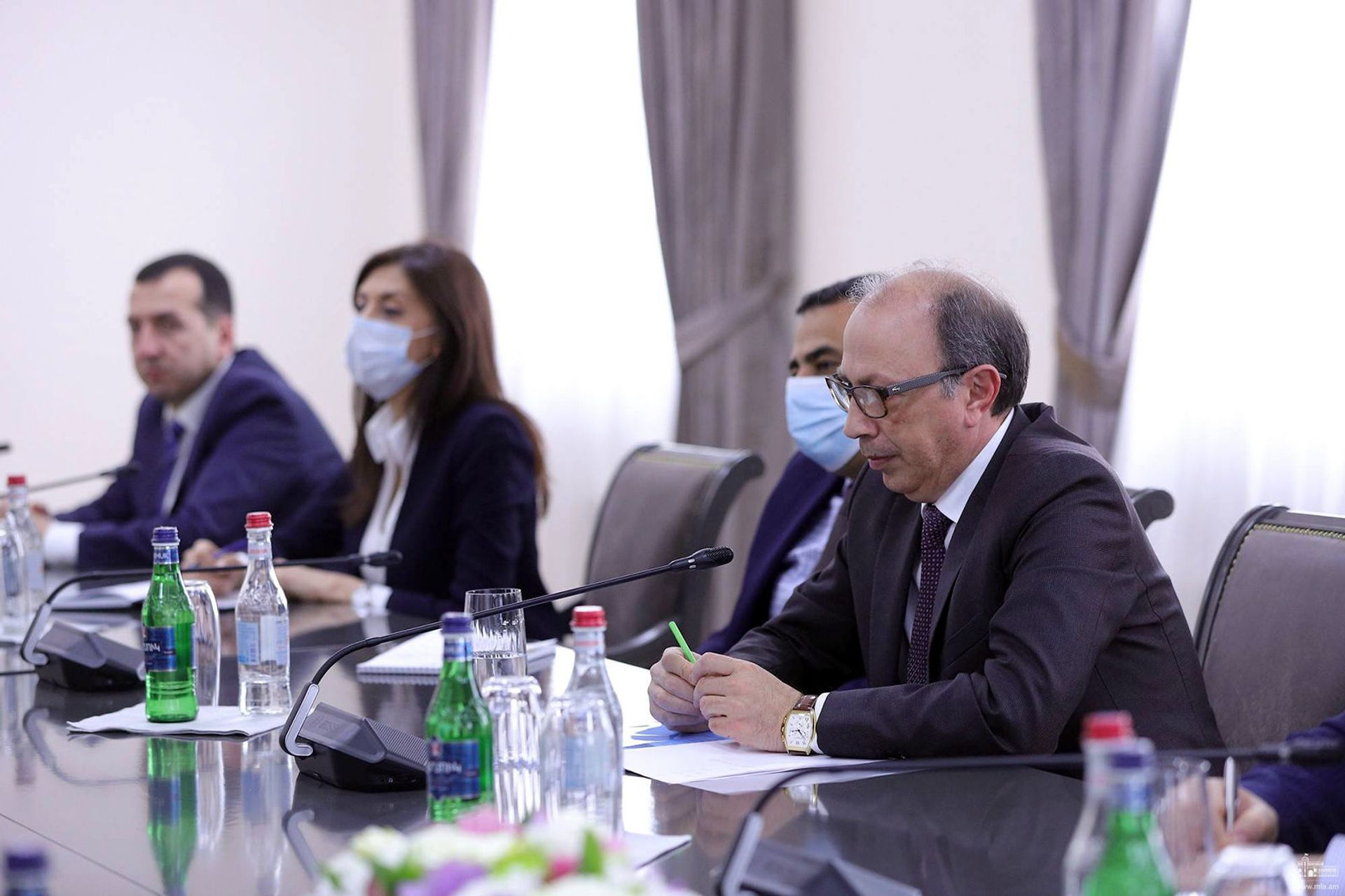 Արա Այվազյանը Իրաքի պաշտպանության նախարարի հետ քննարկել է տարածքային անվտանգության հարցեր - Sputnik Արմենիա, 1920, 25.03.2021