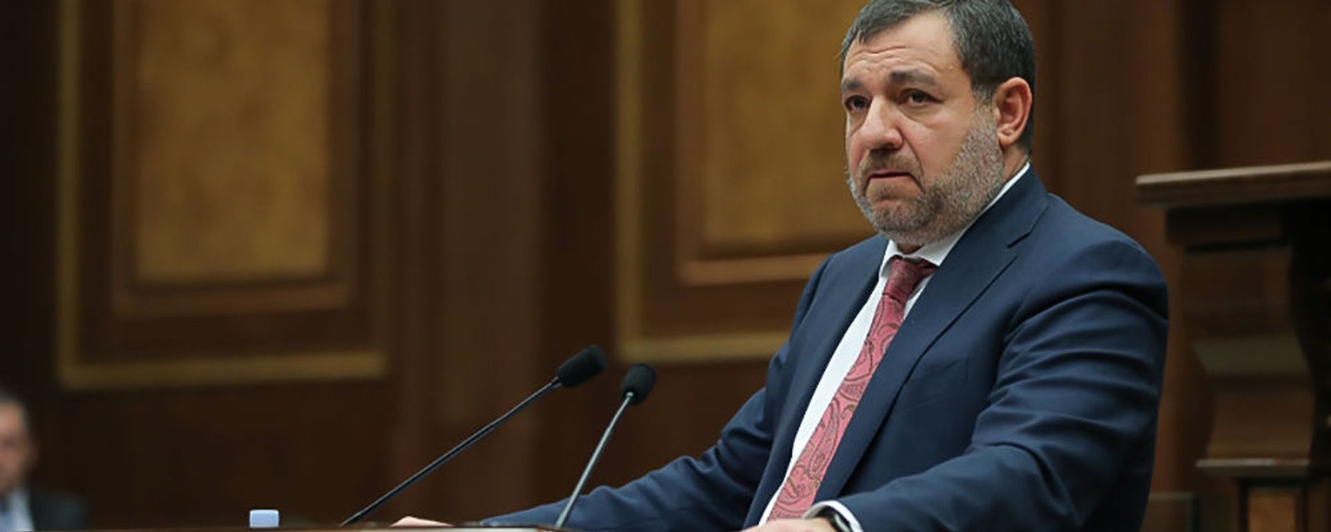 Председатель Высшего судебного совета Рубен Вардазарян отвечает на вопрос депутата во время очередного заседания Парламента (3 марта 2021). Еревaн - Sputnik Армения, 1920, 01.04.2021