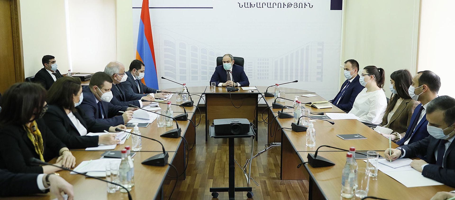 Премьер-министр Никол Пашинян посетил министерство территориального управления и инфраструктур (26 марта 2021). Еревaн Премьер-министр Никол Пашинян посетил министерство территориального управления и инфраструктур (26 марта 2021). Еревaн - Sputnik Արմենիա, 1920, 26.03.2021