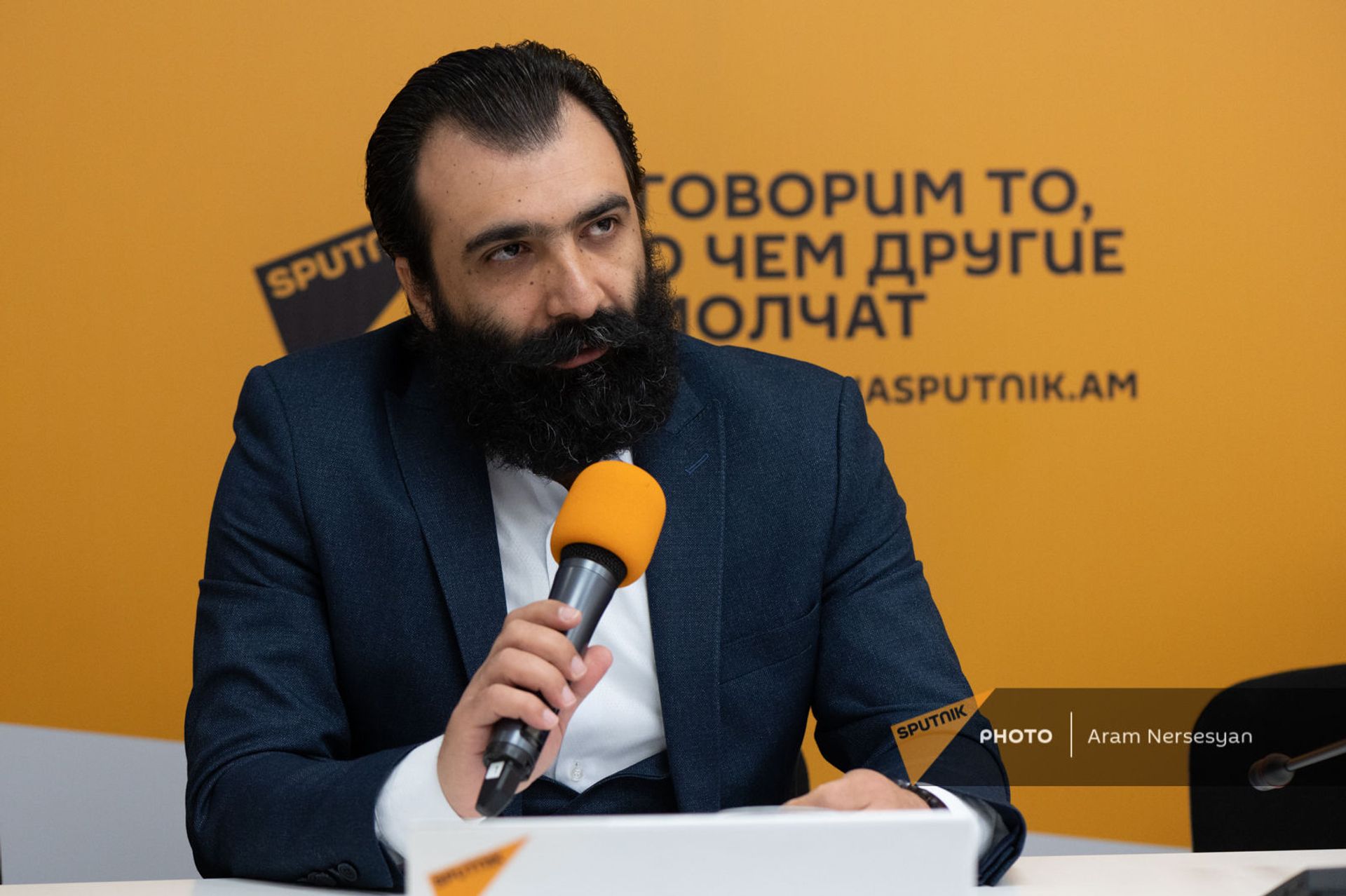 O нас на языке кино: Дживан Аветисян задумал новый фильм Перерожденный O нас на языке кино: Дживан Аветисян задумал новый фильм Перерожденный - Sputnik Армения, 1920, 30.03.2021