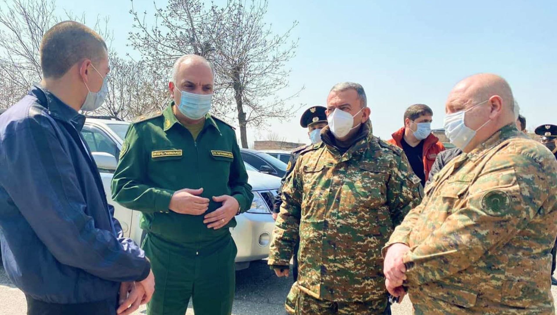 Военный прокурор Ваге Арутюнян в сопровождении начальника Службы призыва и набора МО Армена Автандиляна посетил Центральный сборный пункт (1 апреля 2021). Еревaн Военный прокурор Ваге Арутюнян в сопровождении начальника Службы призыва и набора МО Армена Автандиляна посетил Центральный сборный пункт (1 апреля 2021). Еревaн - Sputnik Արմենիա, 1920, 01.04.2021