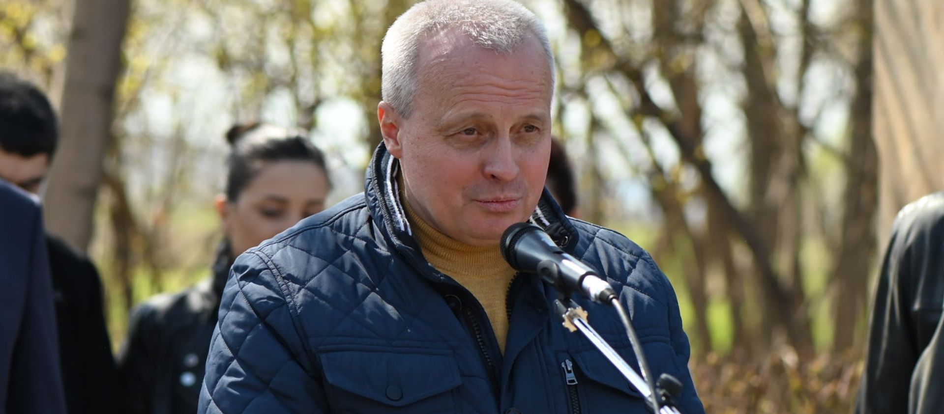 В Парке Победы (Аллея Пограничников) прошла акция Сад памяти (3 апреля 2021). Еревaн - Sputnik Армения, 1920, 03.04.2021