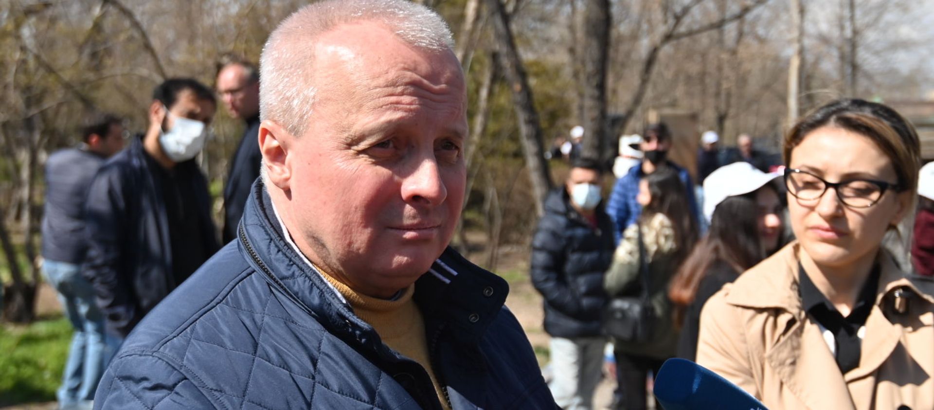 В Парке Победы (Аллея Пограничников) прошла акция Сад памяти (3 апреля 2021). Еревaн - Sputnik Արմենիա, 1920, 03.04.2021