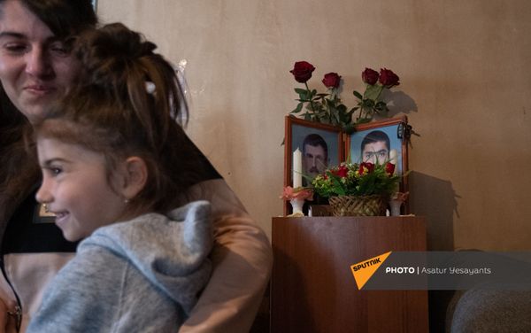 Портреты отца и сына Артура и Камо Аракелянов - Sputnik Армения
