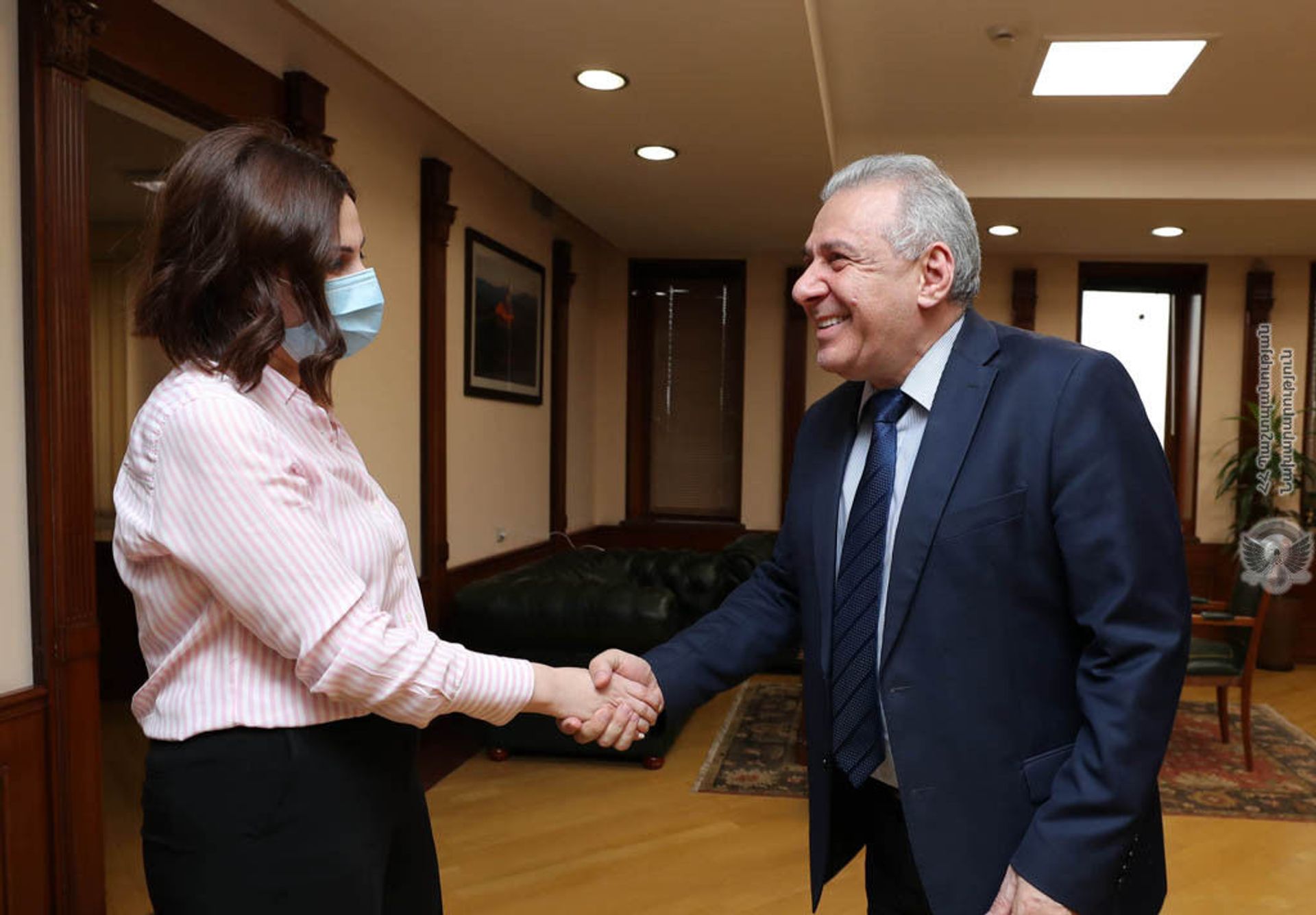 Վաղարշակ Հարությունյանն ու Անահիտ Ավանեսյանը զինծառայողներին վերաբերող հարցեր են քննարկել - Sputnik Արմենիա, 1920, 06.04.2021