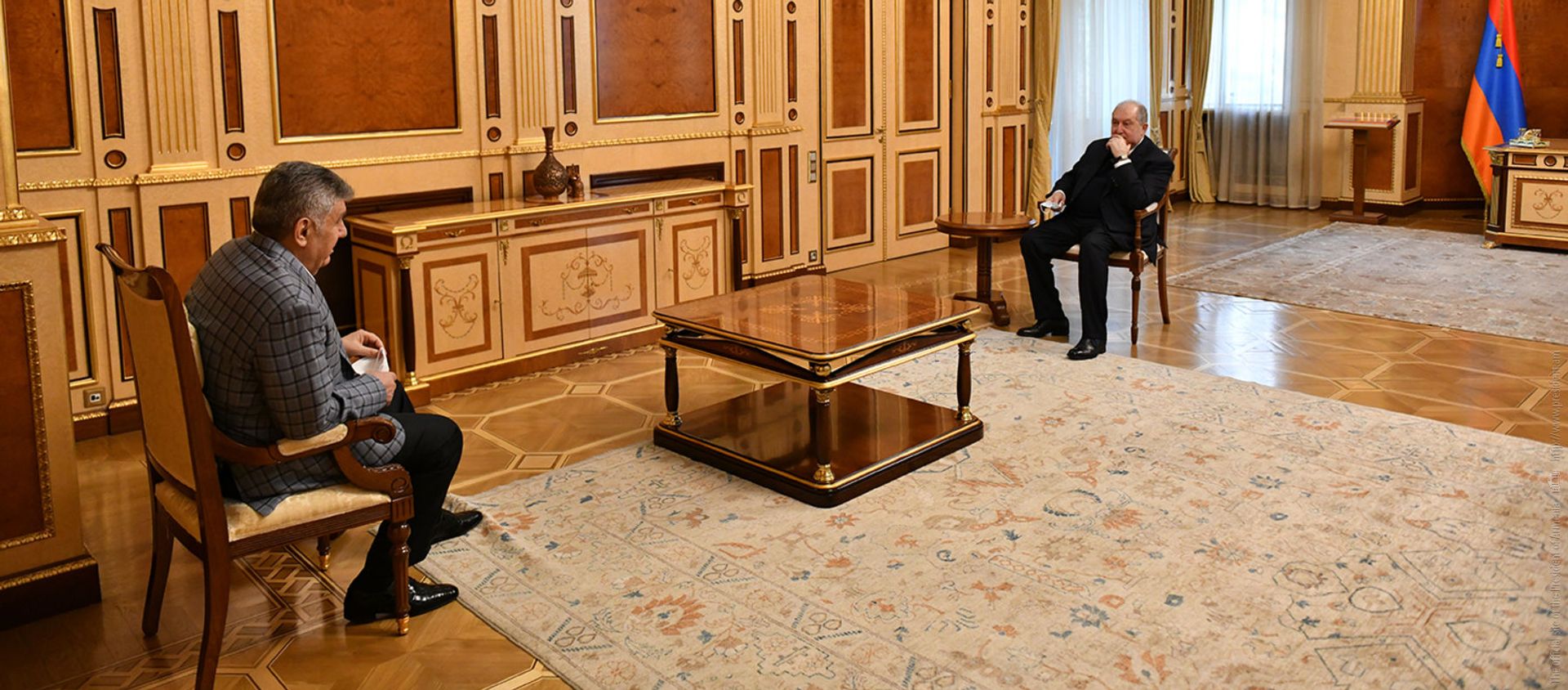 Президент Армен Саркисян принял президента Союза армян России Ара Абраамяна (7 апреля 2021). Еревaн - Sputnik Армения, 1920, 07.04.2021