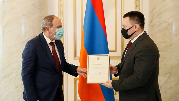 Премьер-министр Никол Пашинян встретился с генпрокурором России Игорем Красновым (8 апреля 2021). Еревaн - Sputnik Армения