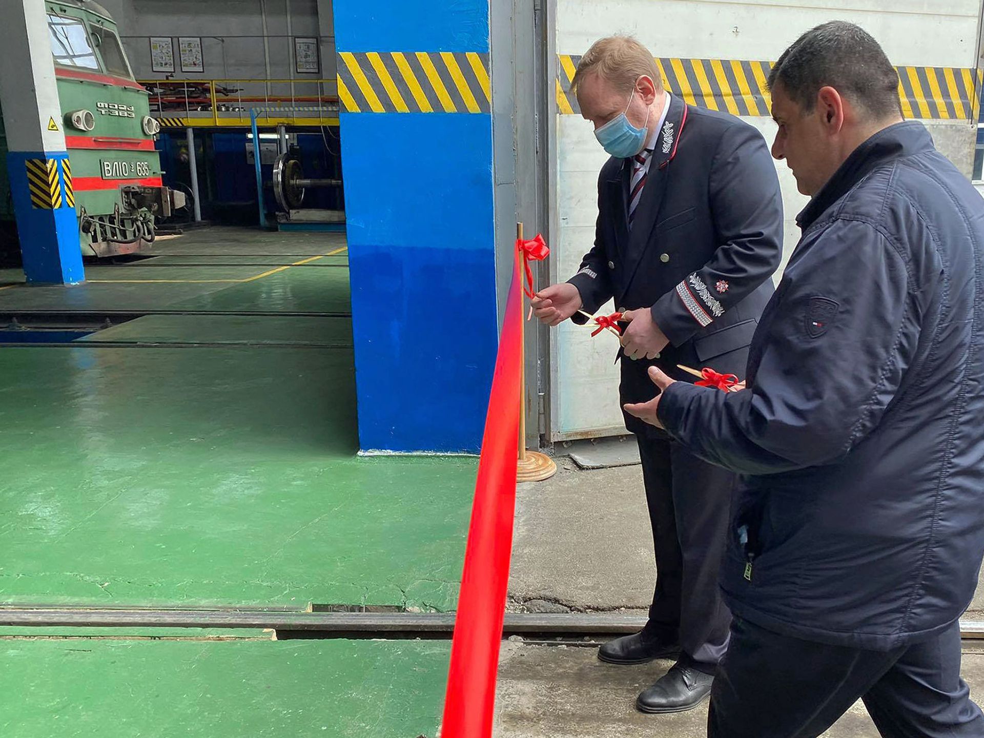 Երևանում դաժանաբար սպանված Համբարձում Ղանդիլյանի անունով էլեկտրաքարշ գործարկվեց  - Sputnik Արմենիա, 1920, 09.04.2021