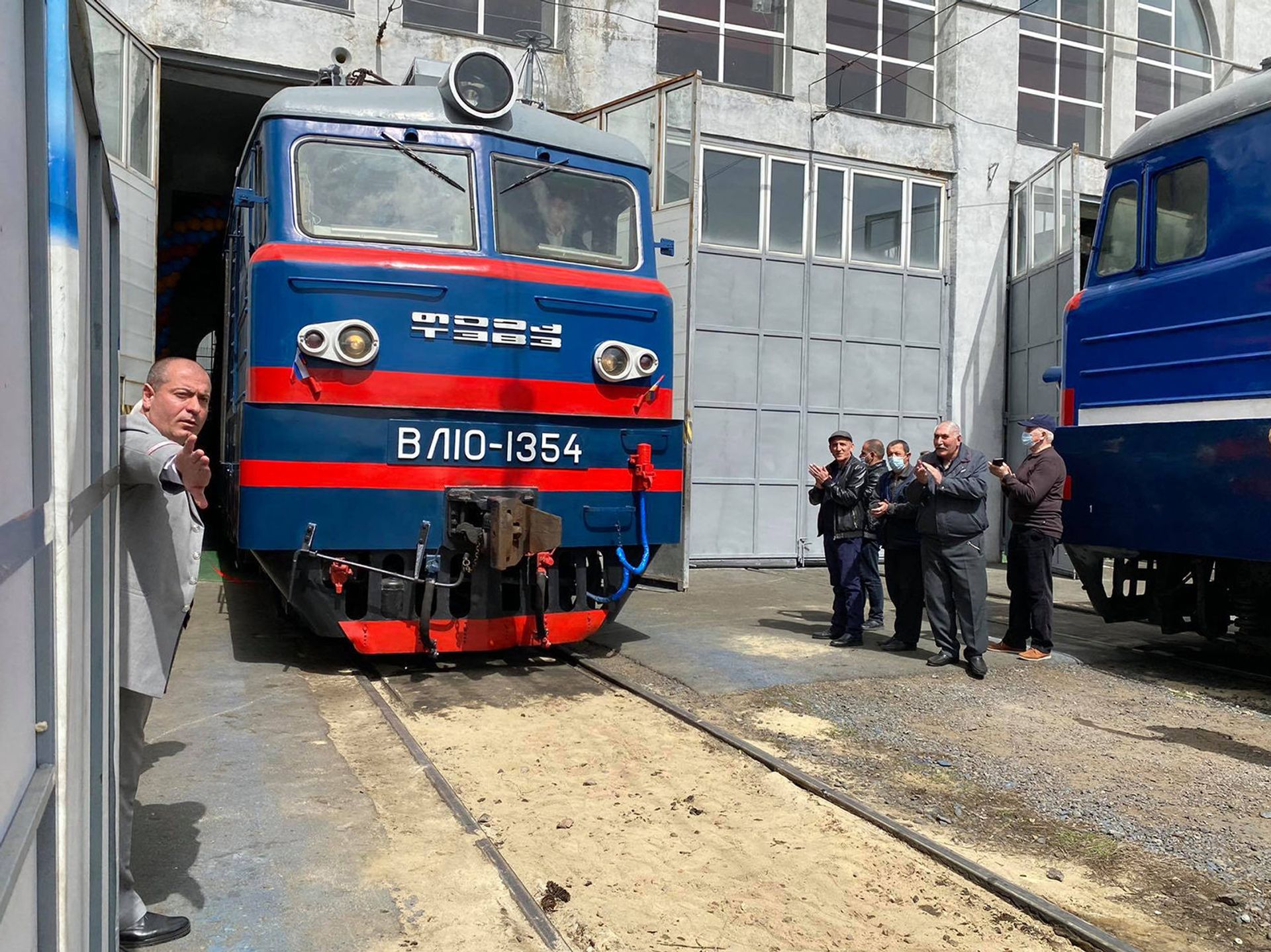 Երևանում դաժանաբար սպանված Համբարձում Ղանդիլյանի անունով էլեկտրաքարշ գործարկվեց  - Sputnik Արմենիա, 1920, 09.04.2021