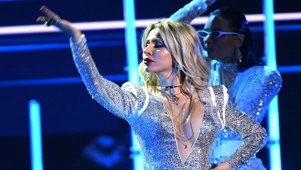Певица Loboda (Светлана Лобода) во время церемонии вручения музыкальной премии BraVo (21 марта 2019). Москвa - Sputnik Армения