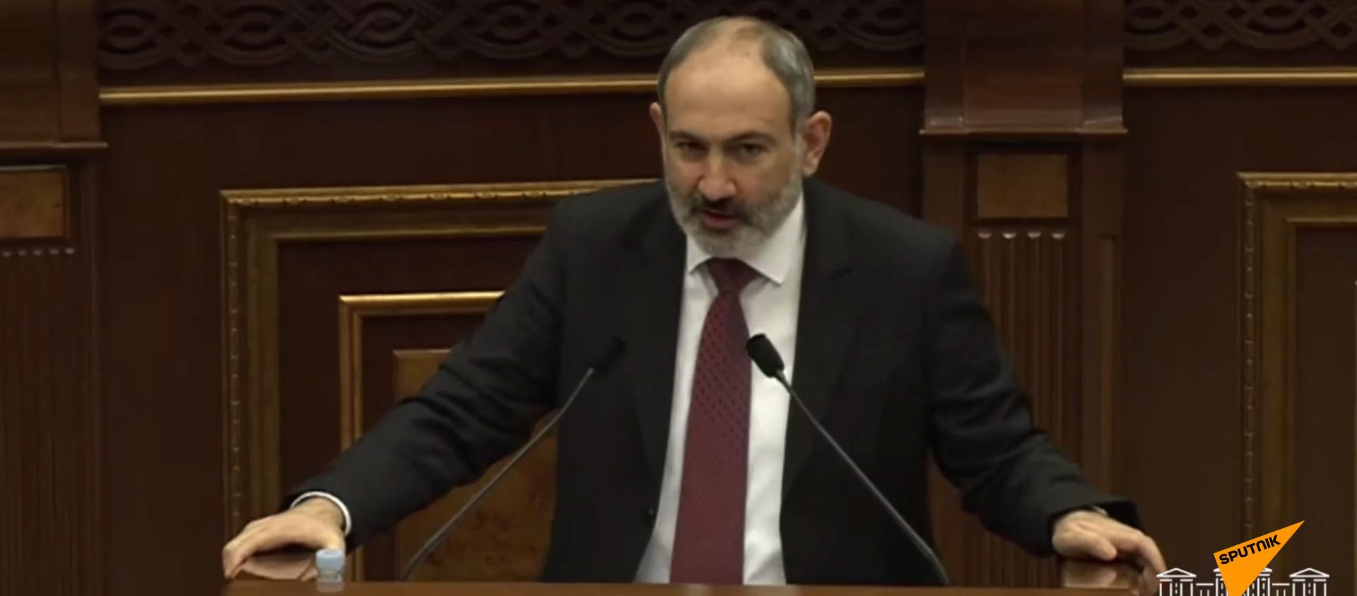 Նիկոլ Փաշինյանը բանաստեղծությամբ պատասխանեց Իլհամ Ալիևին. տեսանյութ - Sputnik Արմենիա, 1920, 14.04.2021