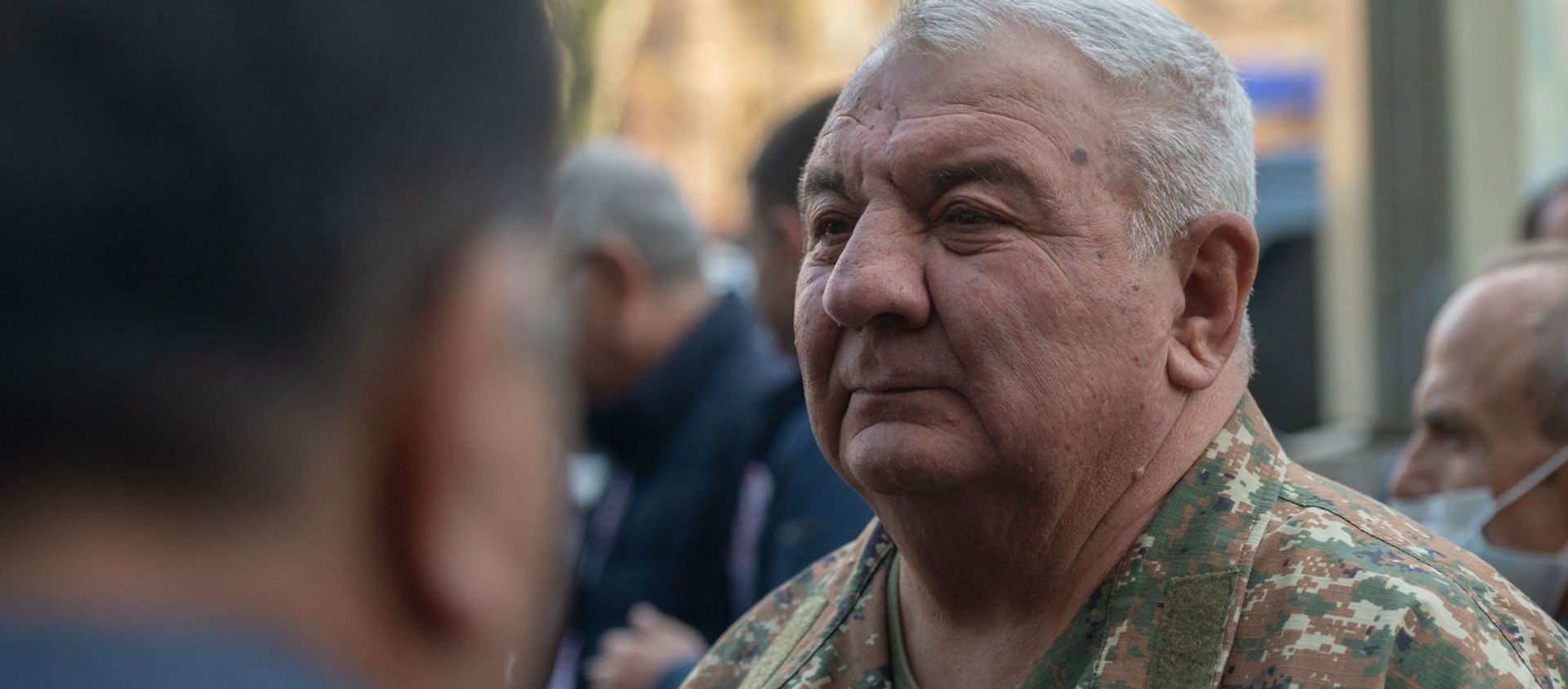 Юрий Хачатуров на вечере памяти добровольцев АРФД, погибших в карабахской войне (14 апреля 2021). Еревaн - Sputnik Արմենիա, 1920, 30.08.2021