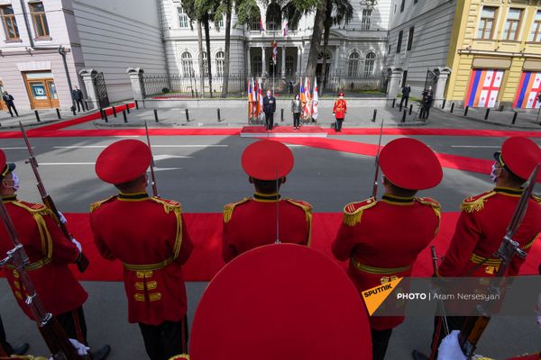 Церемония встречи президента Армении Армена Саркисяна с грузинской коллегой Саломе Зурабишвили во дворце Орбелиани (15 апреля 2021). Тбилиси - Sputnik Армения