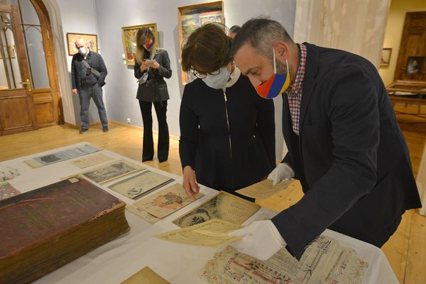 Супруга президента Нунэ Саркисян посетила музей искусств Art Palace (16 апреля 2021). Тбилиси - Sputnik Արմենիա