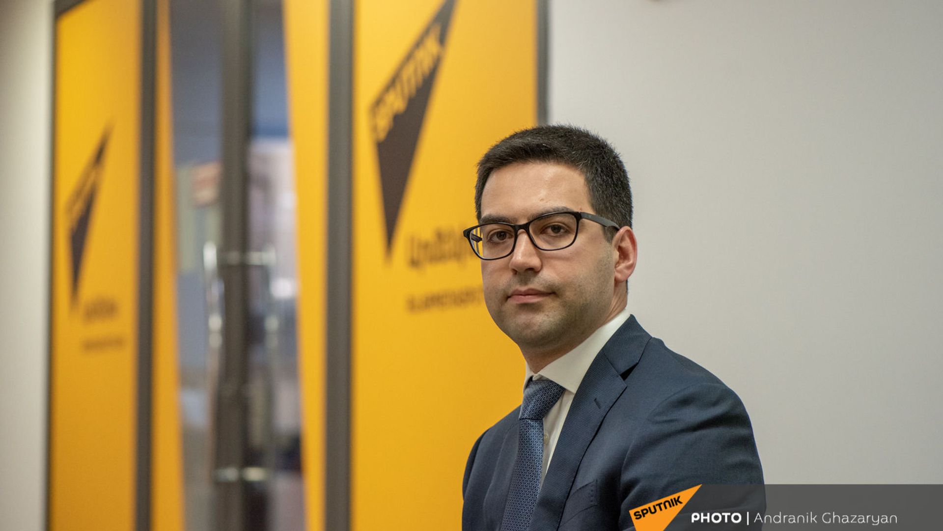 Министр юстиции Рустам Бадасян в гостях агентства Sputnik Армения Министр юстиции Рустам Бадасян в гостях агентства Sputnik Армения - Sputnik Արմենիա, 1920, 16.04.2021