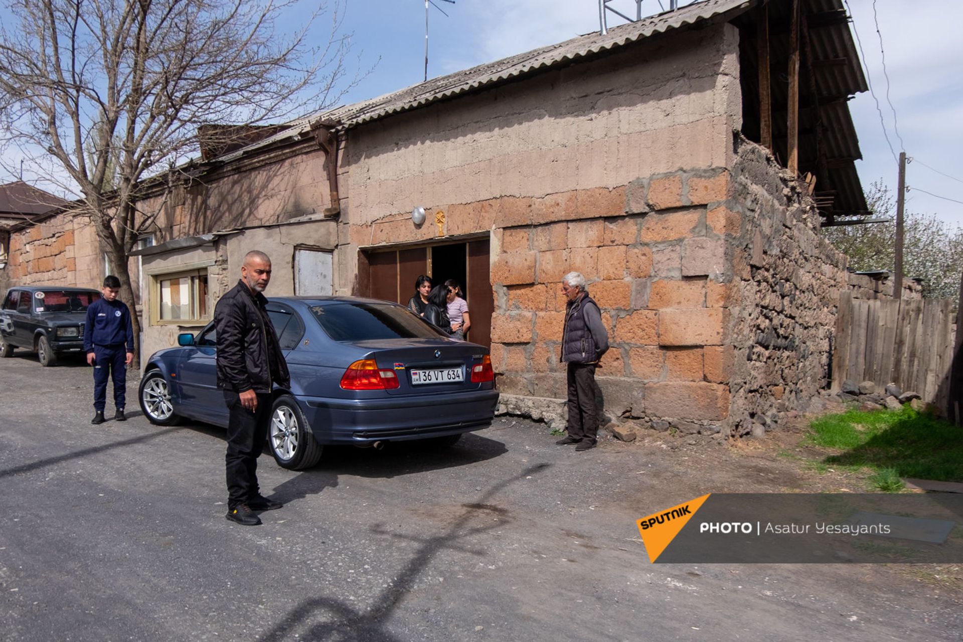Տղերք, հող չկա տալու... Ներսոյի մարմինը գտան՝ բռունցքի մեջ մի բուռ հայրենի հող սեղմած Տղերք, հող չկա տալու... Ներսոյի մարմինը գտան՝ բռունցքի մեջ մի բուռ հայրենի հող սեղմած - Sputnik Արմենիա, 1920, 18.04.2021