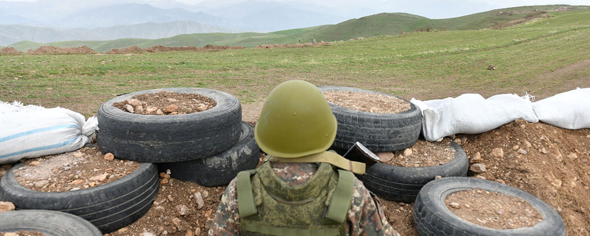 Армянский военнослужащий на армяно-азербайджанской границе - Sputnik Արմենիա, 1920, 20.05.2021