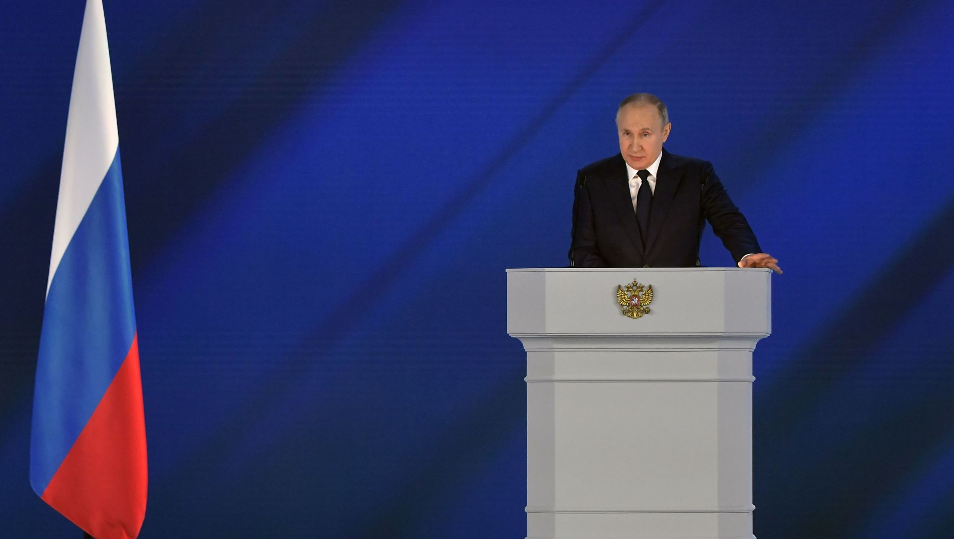 Президент РФ Владимир Путин выступает с ежегодным посланием Федеральному Собранию Президент РФ Владимир Путин выступает с ежегодным посланием Федеральному Собранию - Sputnik Армения, 1920, 21.04.2021