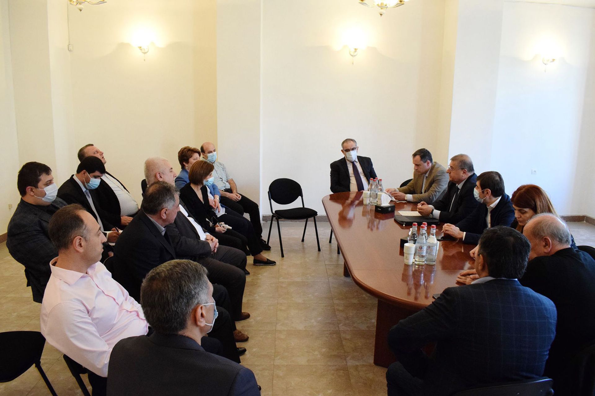 Գագիկ Ջհանգիրյանը ԲԴԽ անդամների հետ այցելել է դատարաններ, հանդիպել դատավորների հետ - Sputnik Արմենիա, 1920, 23.04.2021