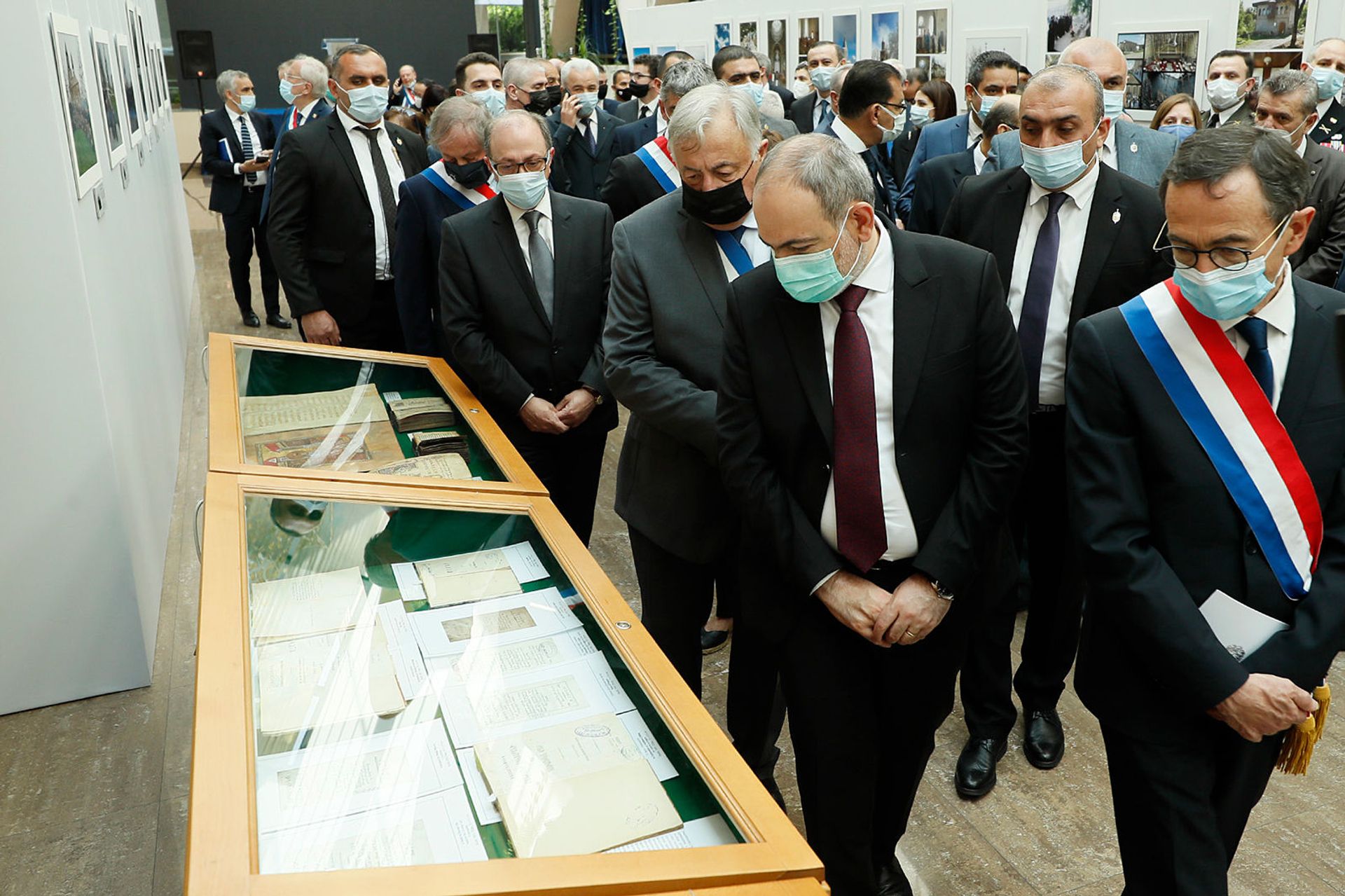 Порядка 1500 объектов культуры в Арцахе находятся под угрозой уничтожения — Айвазян Порядка 1500 объектов культуры в Арцахе находятся под угрозой уничтожения — Айвазян - Sputnik Армения, 1920, 24.04.2021