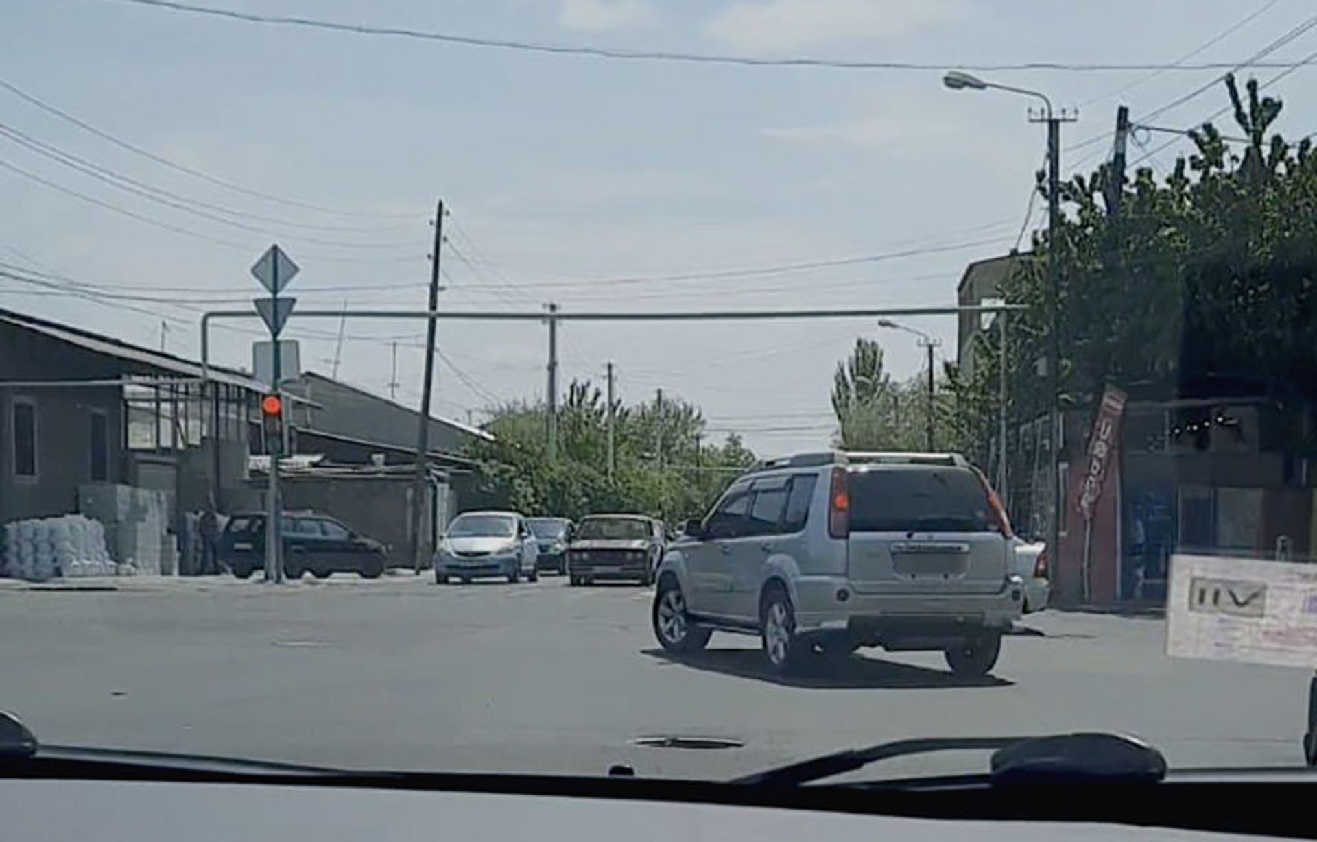 Больше поблажек - больше нарушений: можно ли бороться с дорожным хаосом в Ереване? - Sputnik Армения, 1920, 27.04.2021