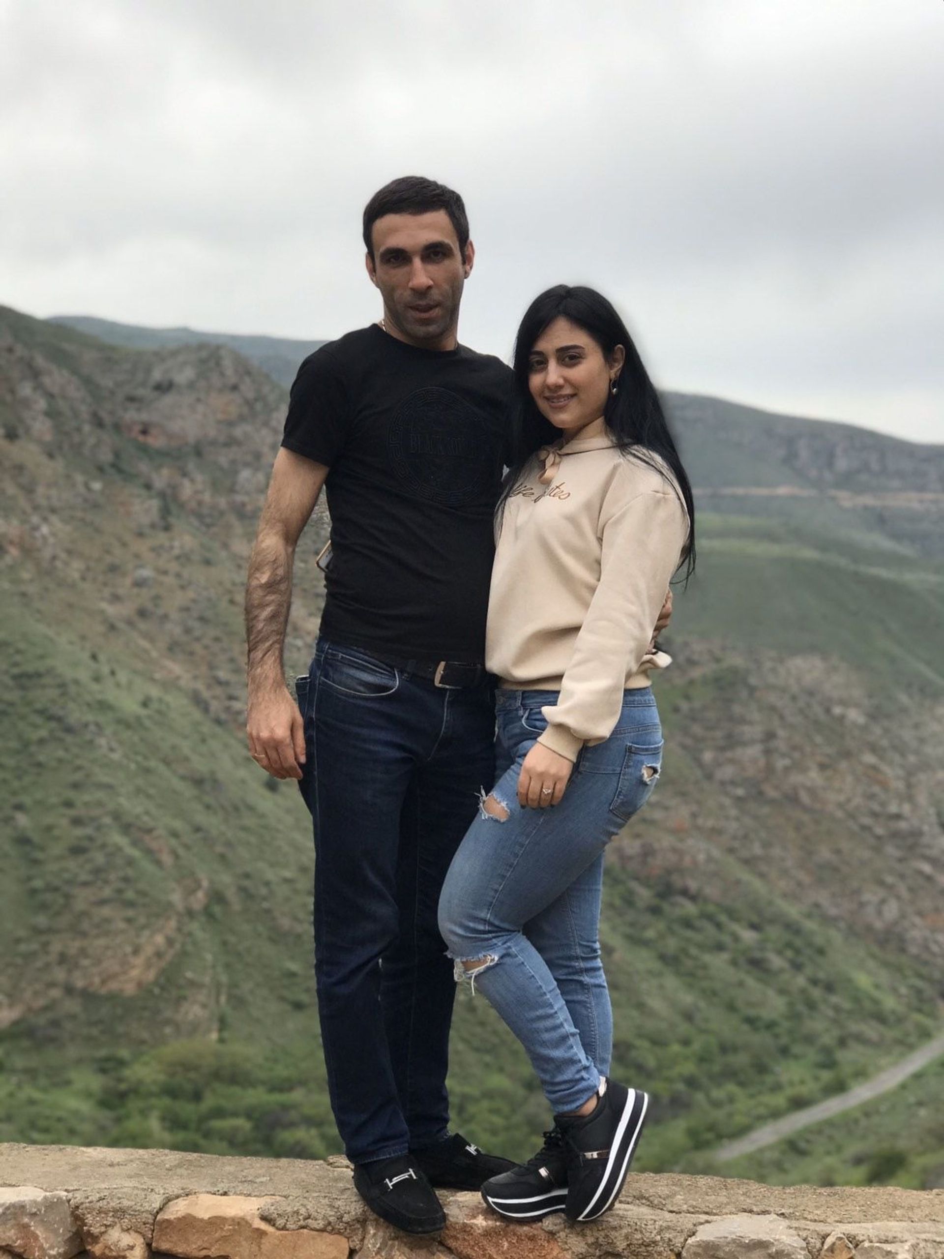 «Տղաս ո՜նց կցնծար հիմա». հերոսաբար զոհված Հրայրի մահից 6 ամիս անց ծնվել է նրա առաջնեկը - Sputnik Արմենիա, 1920, 30.04.2021
