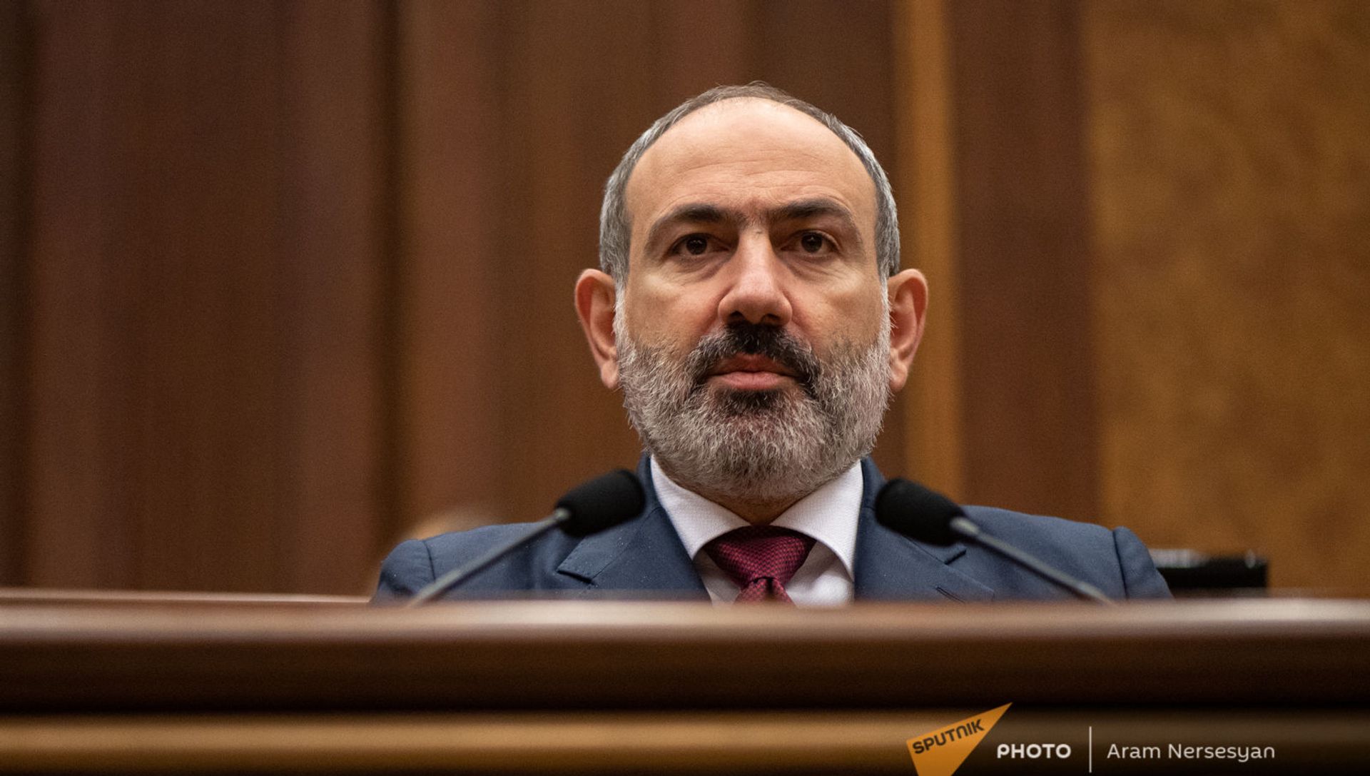 Премьер-министр Никол Пашинян отвечает на вопросы депутатов во время внеочередного заседания Парламента (3 мая 2021). Еревaн Премьер-министр Никол Пашинян отвечает на вопросы депутатов во время внеочередного заседания Парламента (3 мая 2021). Еревaн - Sputnik Արմենիա, 1920, 03.05.2021