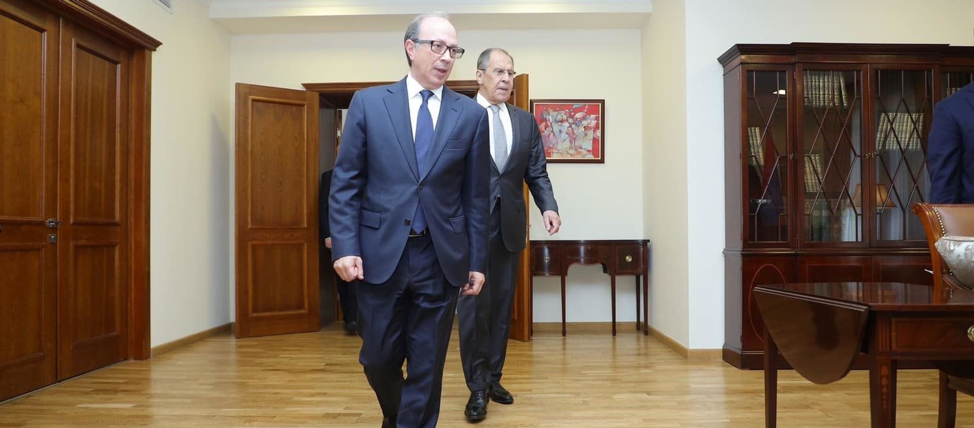 Главы МИД Армении и РФ Ара Айвазян и Сергей Лавров на встрече (6 мая 2021). Еревaн - Sputnik Армения, 1920, 06.05.2021