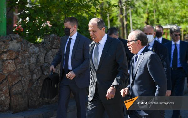 Սերգեյ Լավրովն ու Արա Այվազյանն այցելել են «Հաղթանակ» զբոսայգի Սերգեյ Լավրովն ու Արա Այվազյանն այցելել են «Հաղթանակ» զբոսայգի - Sputnik Արմենիա