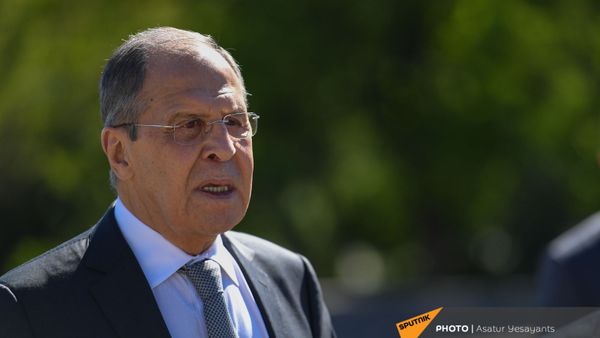 Глава МИД России Сергей Лавров (6 мая 2021). Еревaн - Sputnik Արմենիա