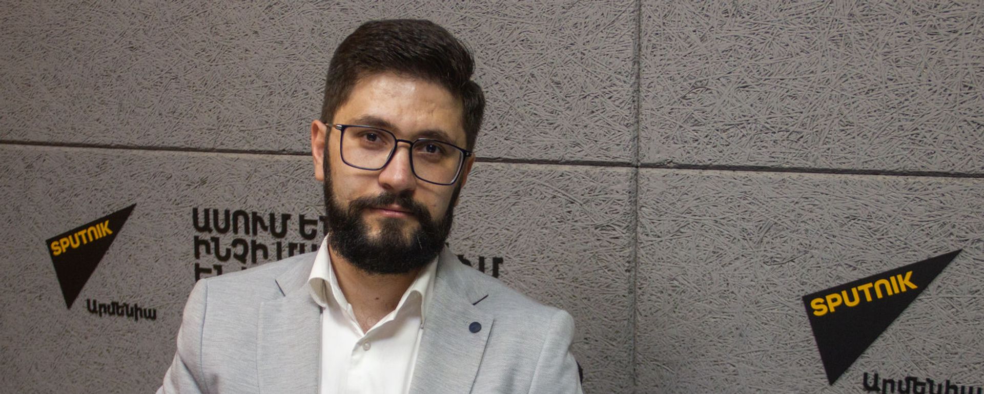 Политолог исследовательского института ''Политэкономия'' Бениамин Матевосян в гостях радио Sputnik Армения - Sputnik Армения, 1920, 10.08.2021