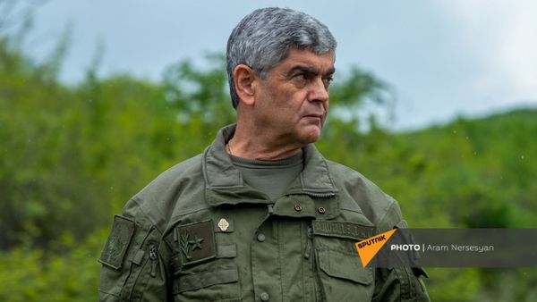 Герой Арцаха генерал-майор Виталий Баласанян - Sputnik Армения